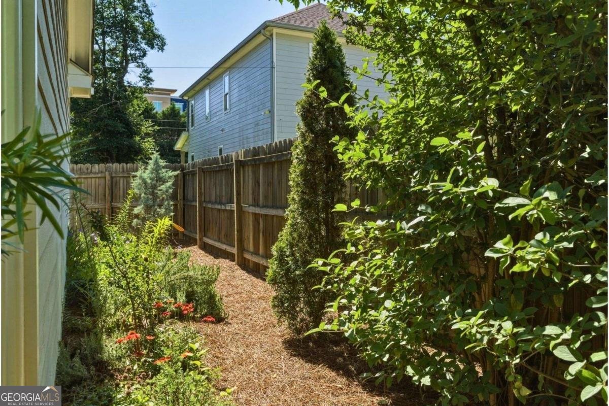 1324 Cambridge Avenue Atlanta - Photo 41