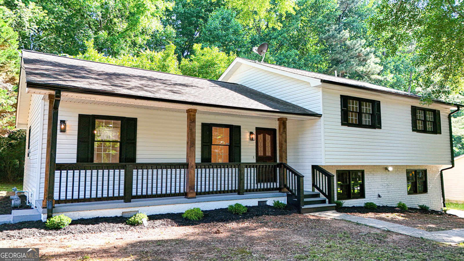 2641 Whitehaven Drive Marietta - main photo