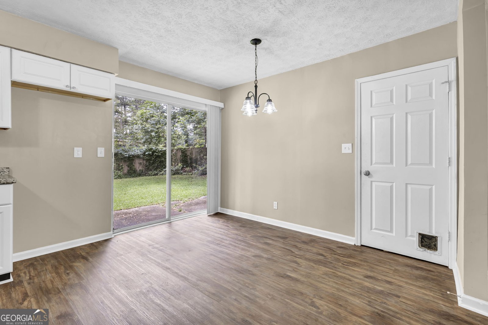 8998 Hurst Court Jonesboro - Photo 7