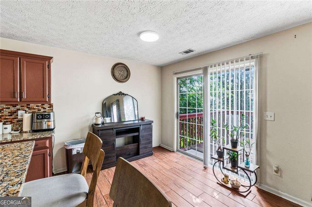 242 Birch Circle Riverdale - Photo 10