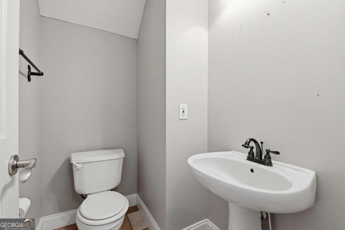 511 Oaks Drive Woodstock - Photo 23