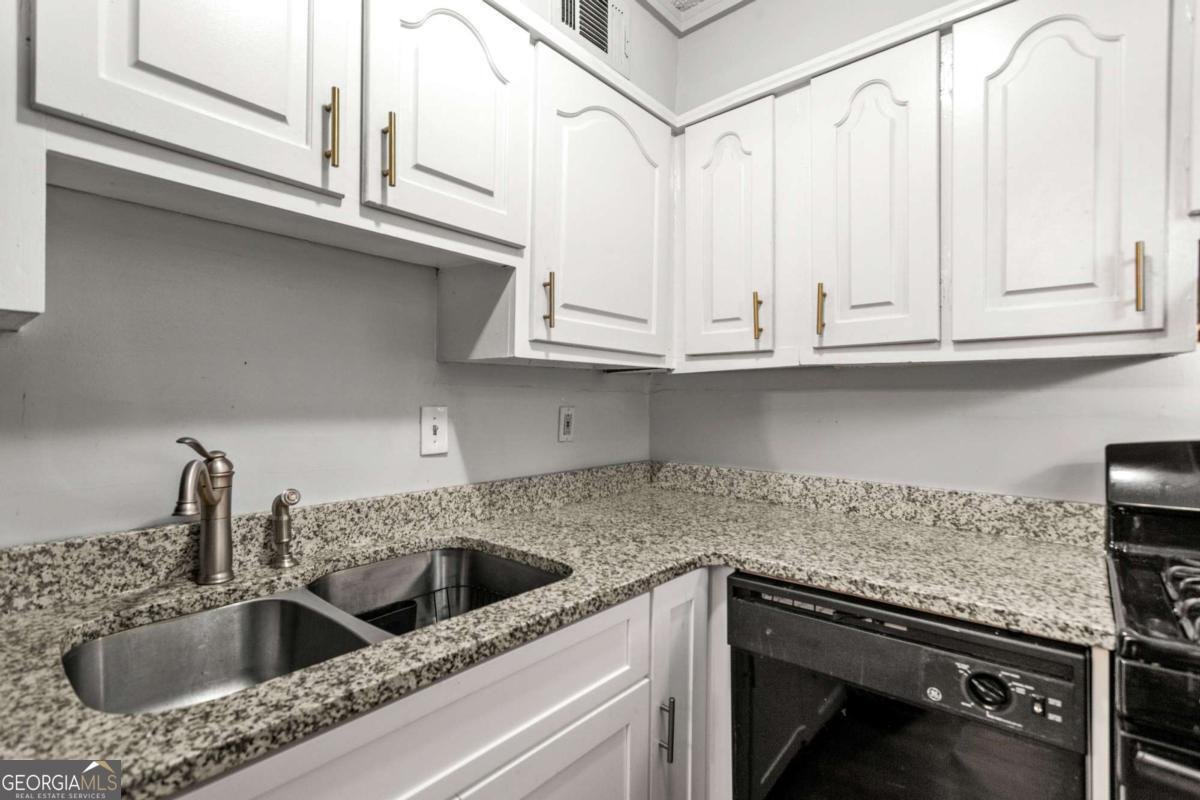 120 Biscayne Drive Atlanta - Photo 9