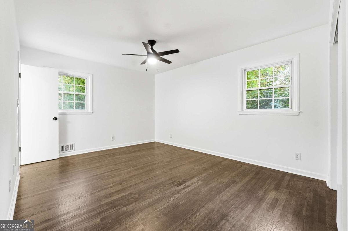 2437 Flair Knoll Drive Atlanta - Photo 14