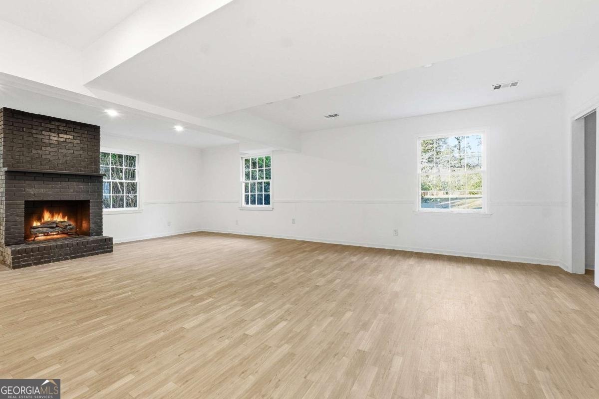 2437 Flair Knoll Drive Atlanta - Photo 17