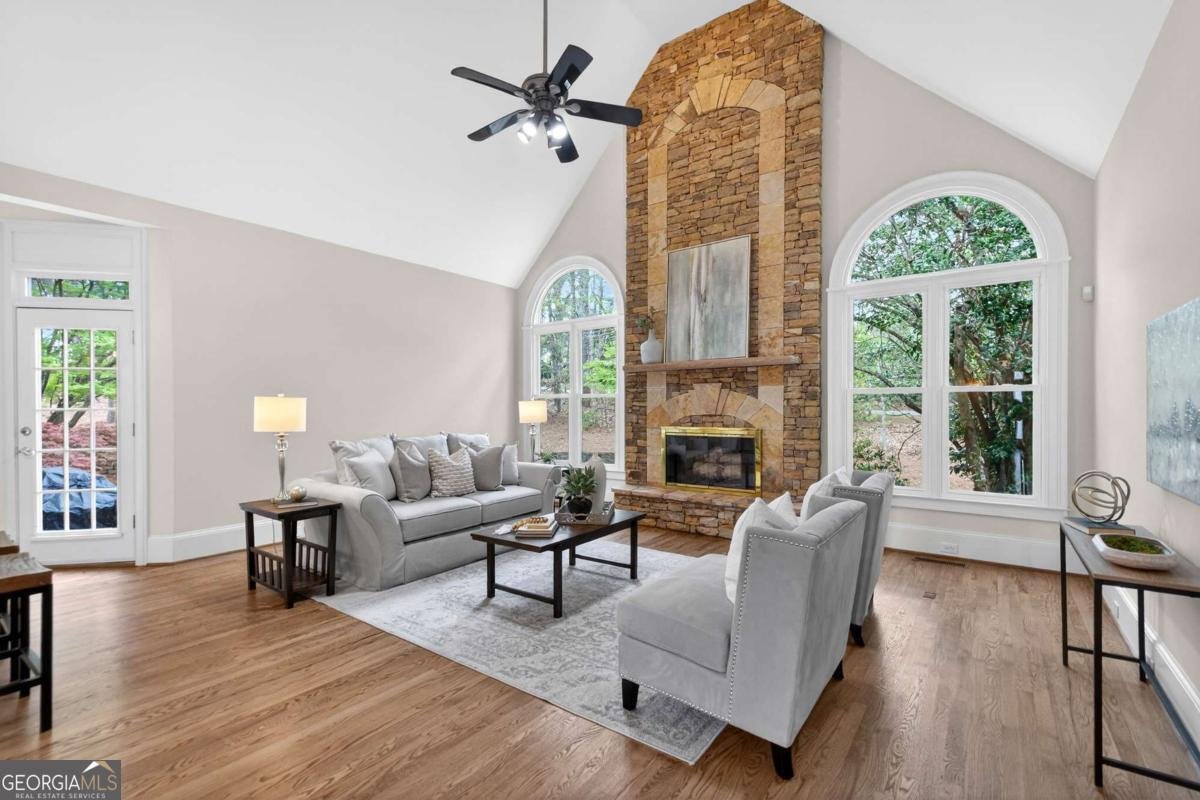10640 Edgewater Place Johns Creek - Photo 19