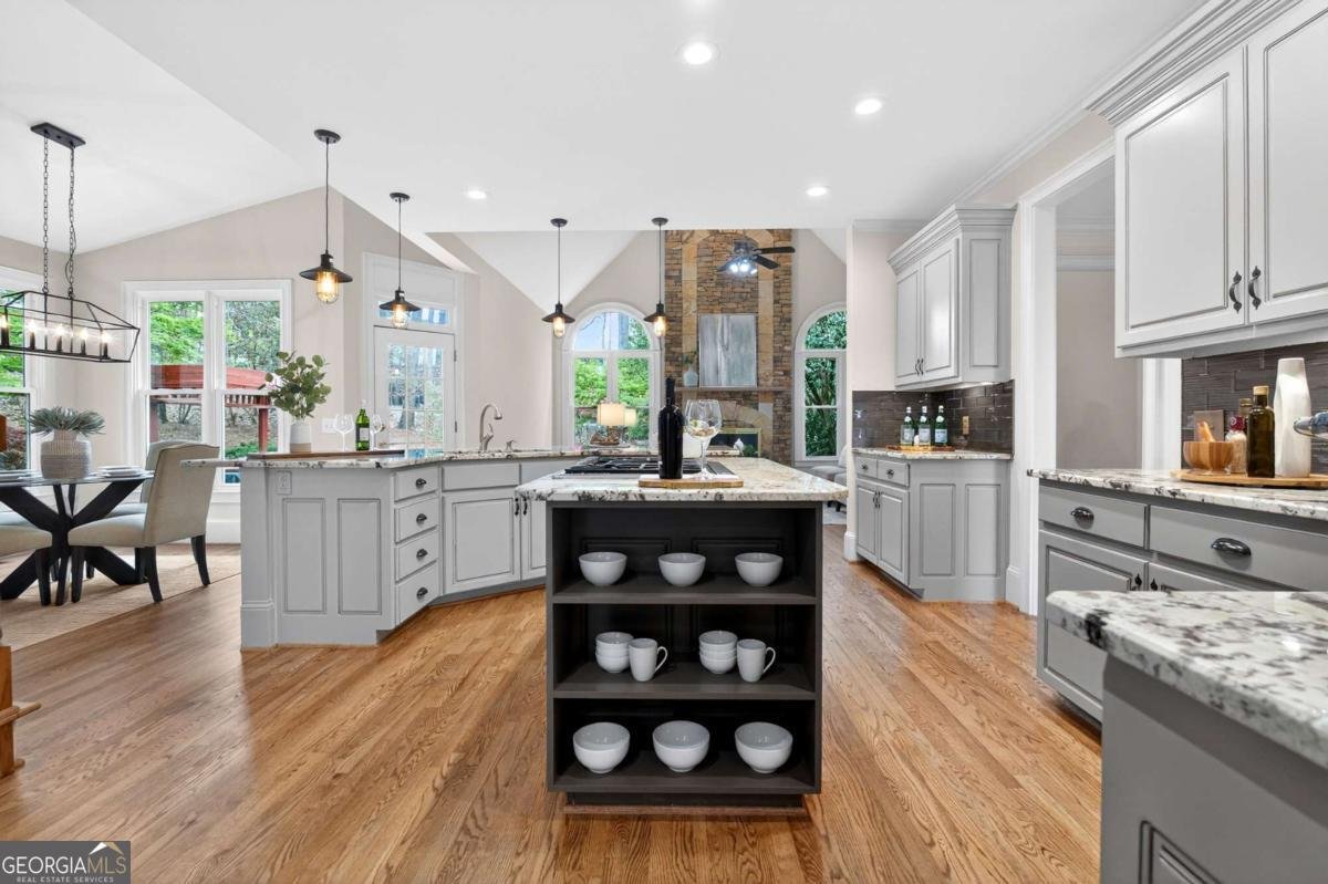 10640 Edgewater Place Johns Creek - Photo 6