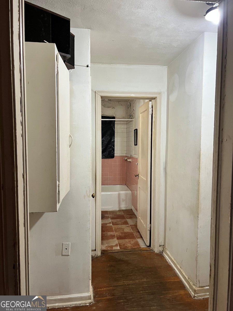 1565 May Avenue Atlanta - Photo 13