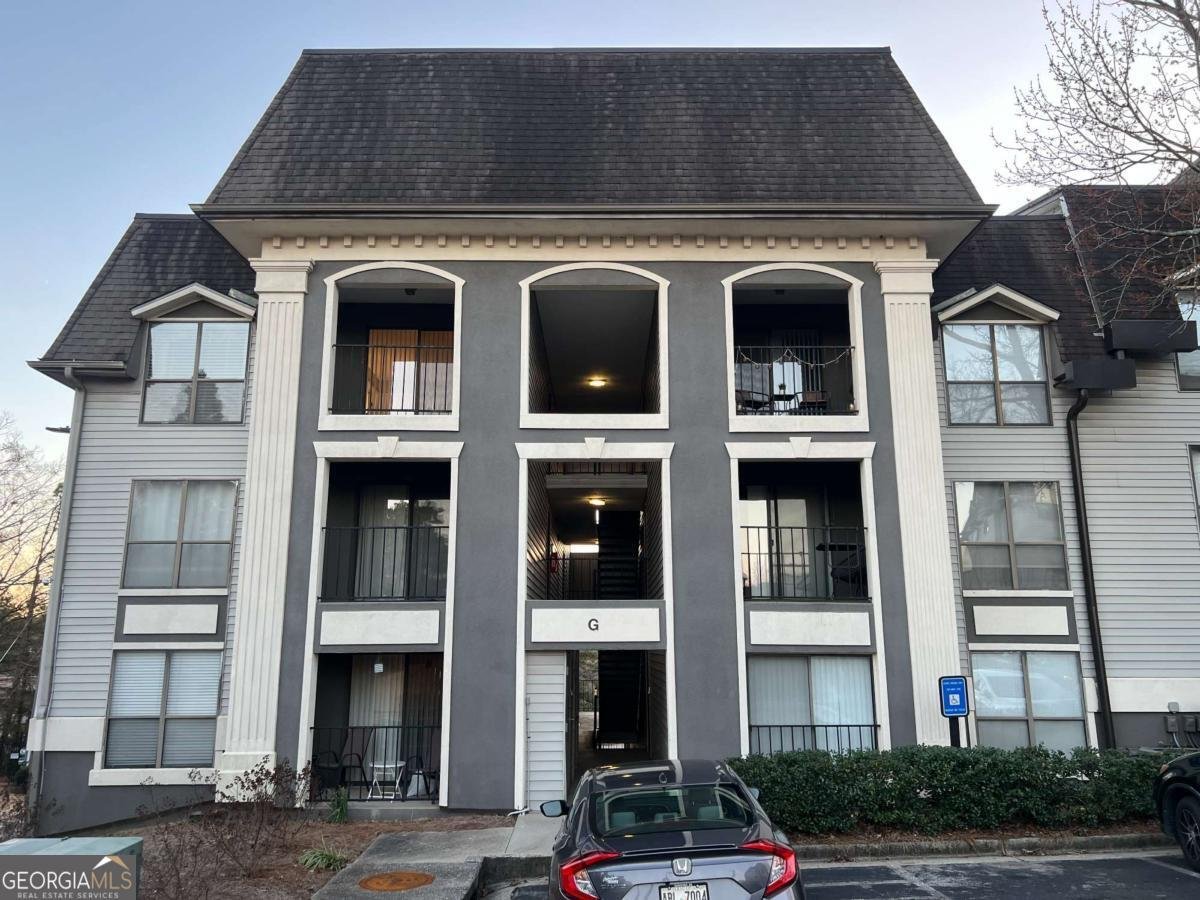 2657 Lenox Road Atlanta - main photo