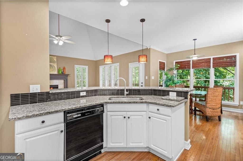 1605 Amberwood Court woodstock - Photo 15