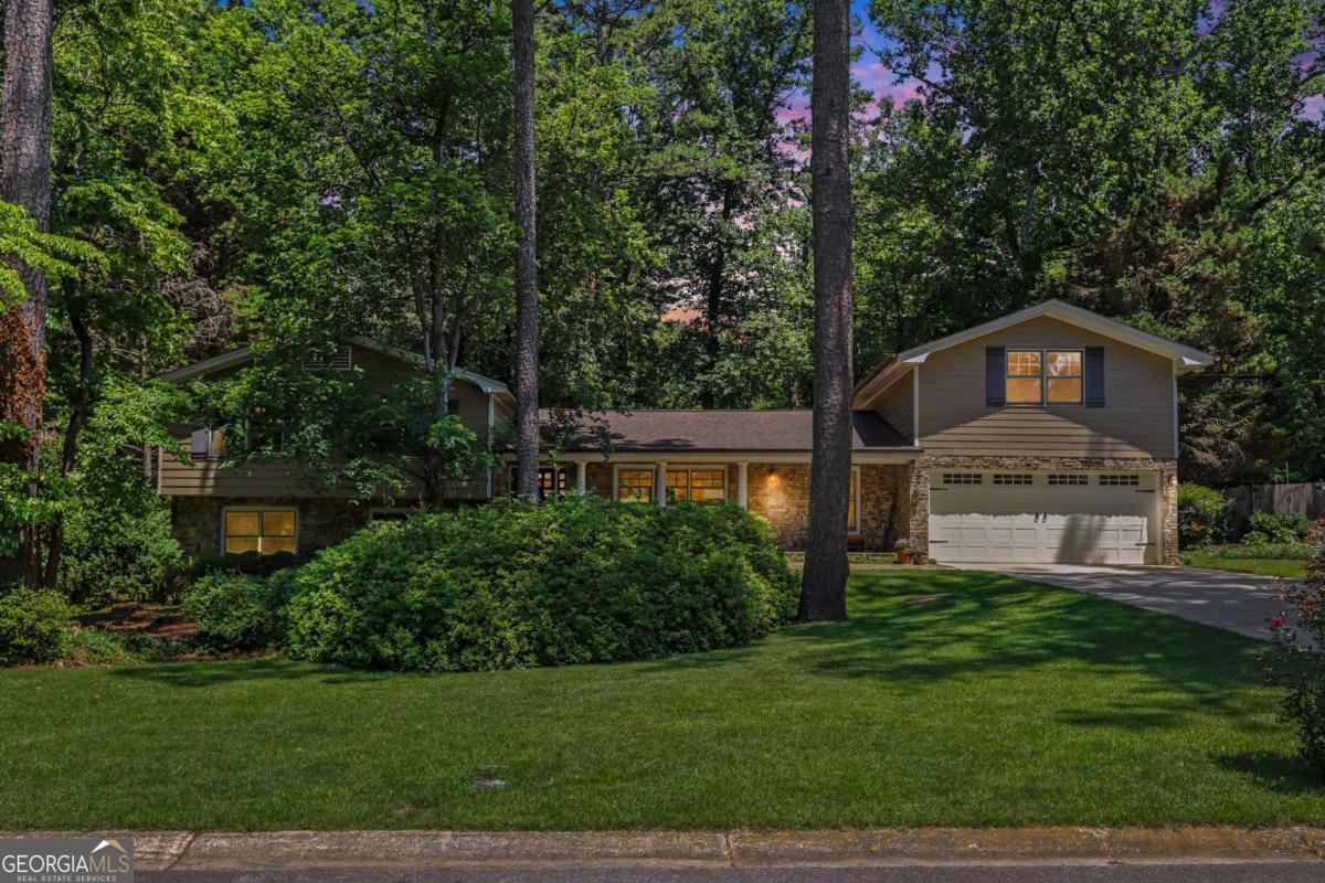 1399 Altamont Drive Decatur - main photo
