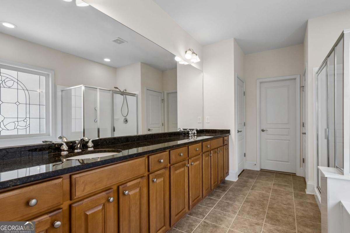 6810 Kinnity Court Cumming - Photo 32