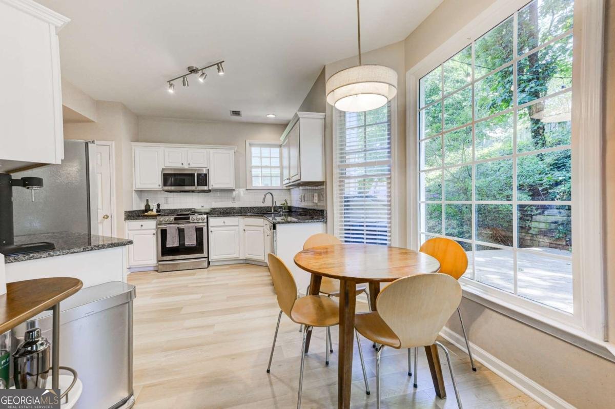 2854 Winter Rose Court Atlanta - Photo 8