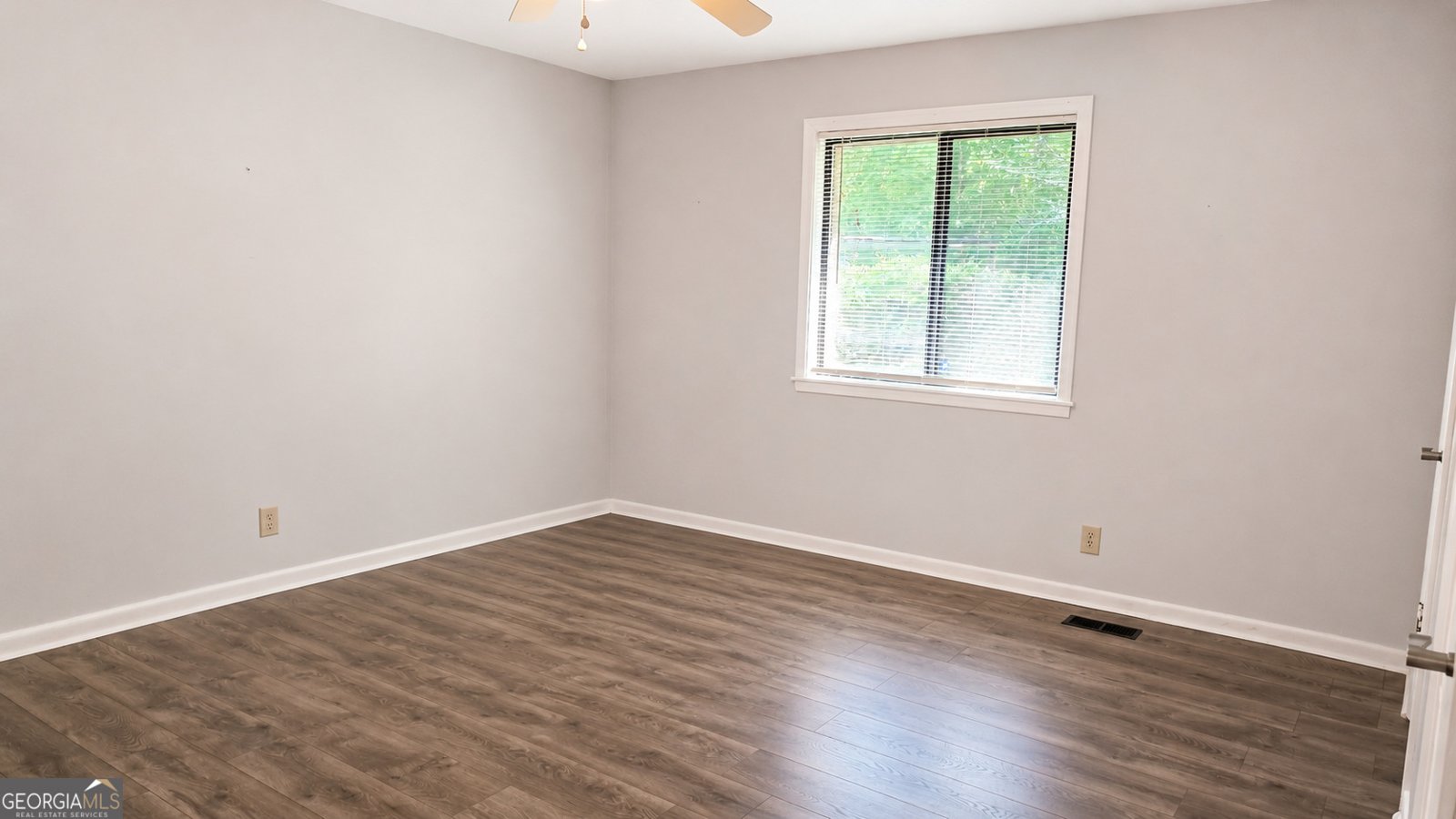 329 Edgewater Drive Macon - Photo 10