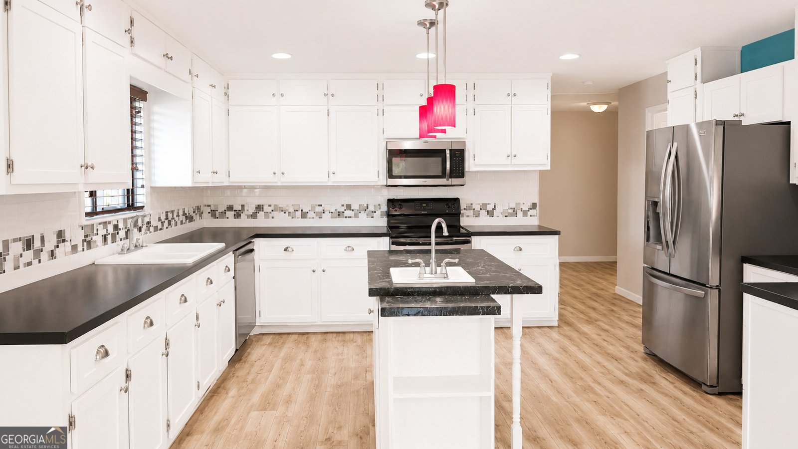 329 Edgewater Drive Macon - Photo 6