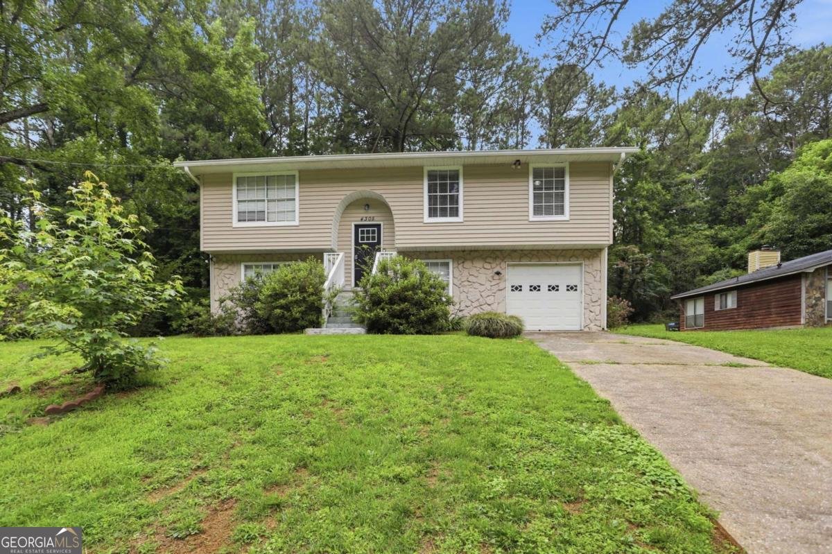 4305 Old Lake Drive Decatur - main photo