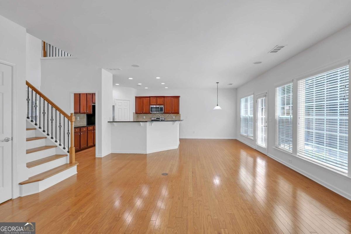 5608 Avonley Creek Drive Sugar Hill - Photo 7