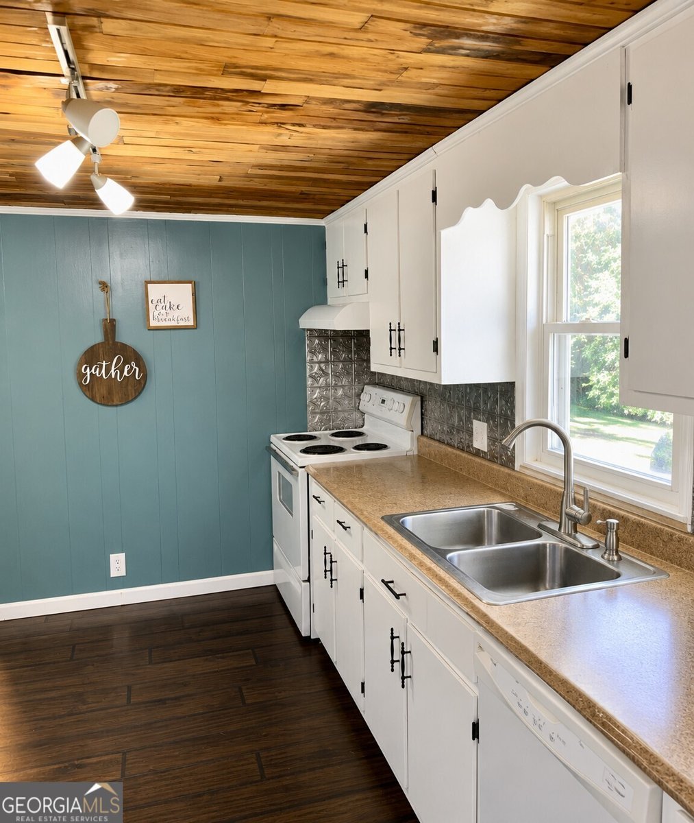2325 Waymanville Road Thomaston - Photo 9