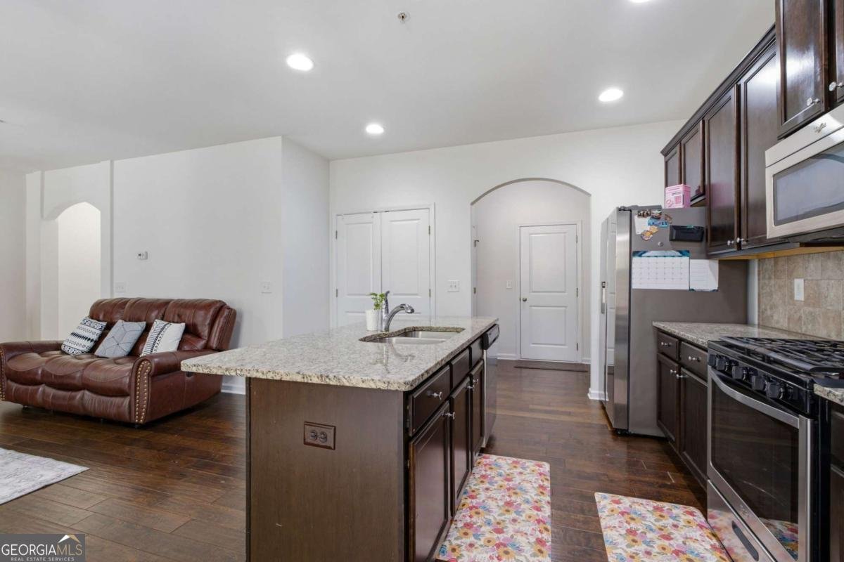 3367 Castleberry Village Circle Cumming - Photo 9