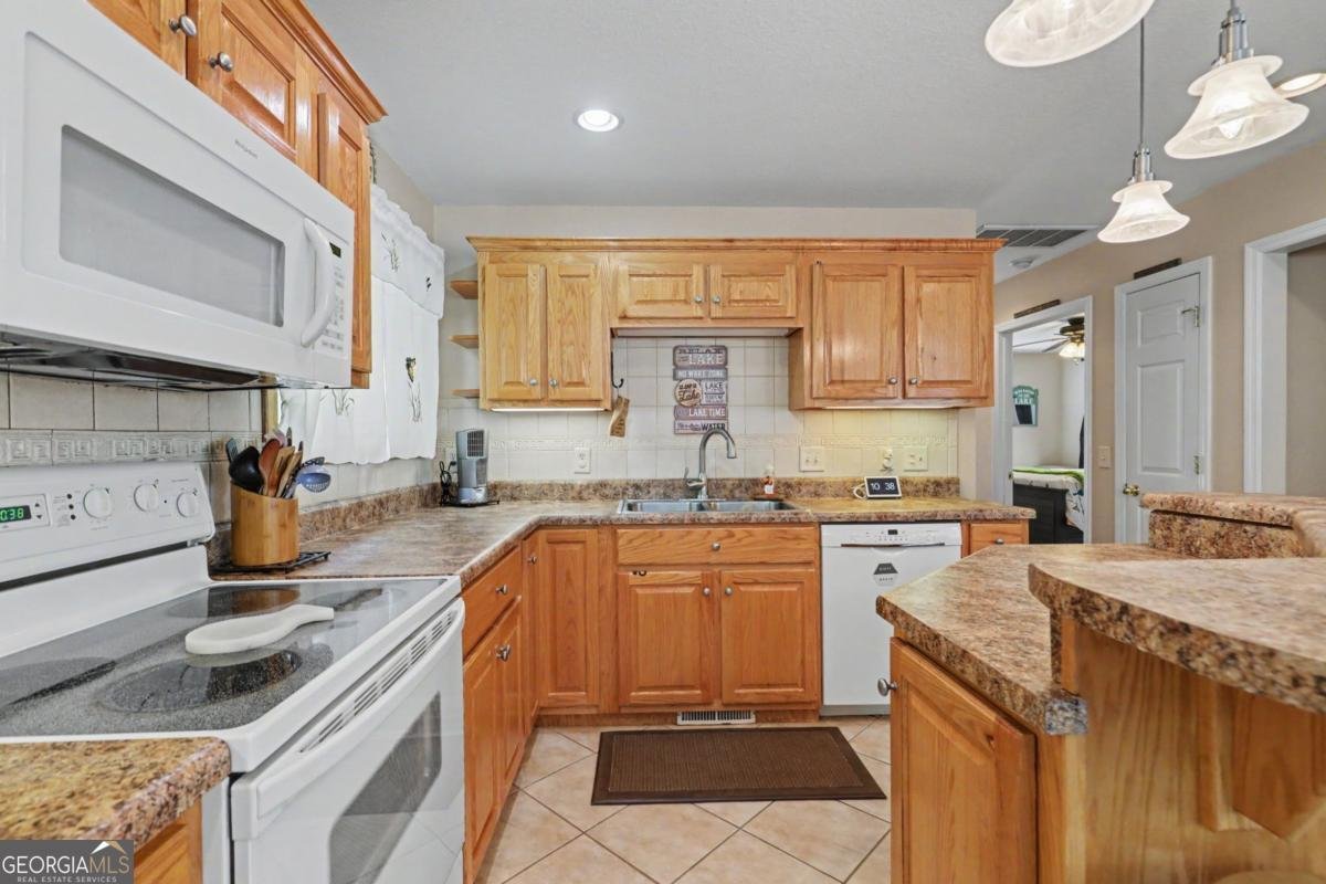 2255 Thunder Oak Road Young Harris - Photo 17