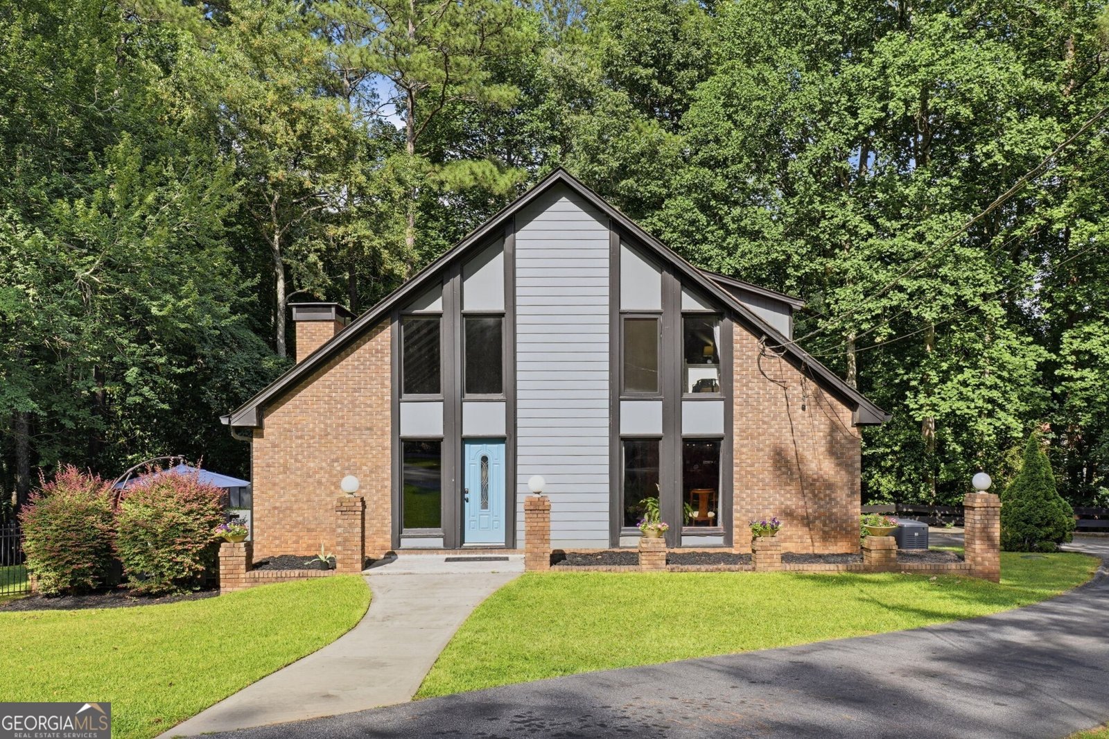 1605 Saint Tropez Way Atlanta - main photo