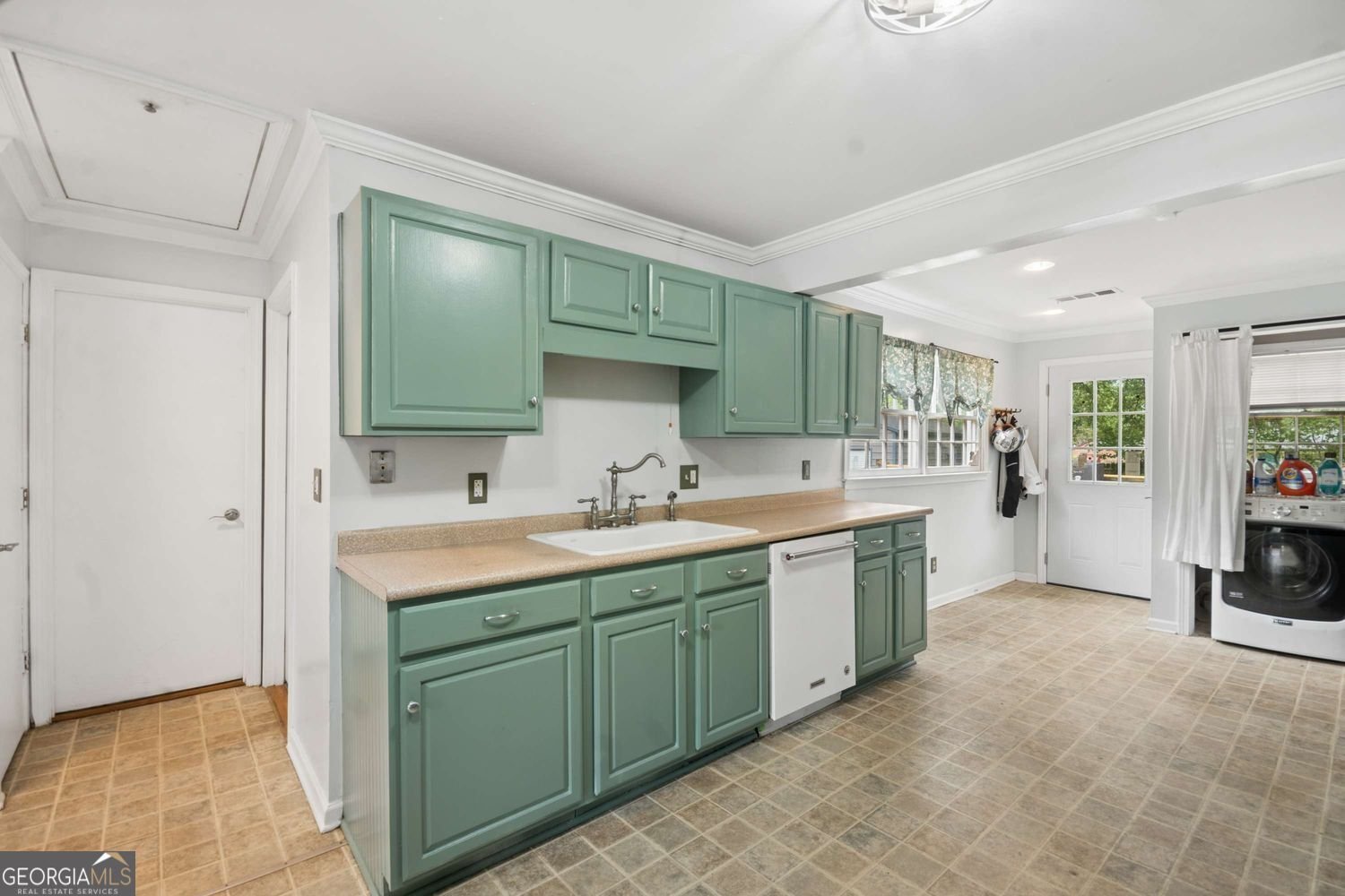 975 South Avenue Forest Park - Photo 13