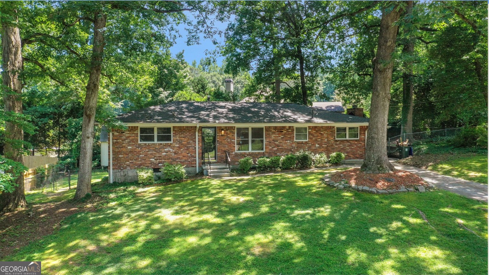 2563 Dering Court Atlanta - Photo 32
