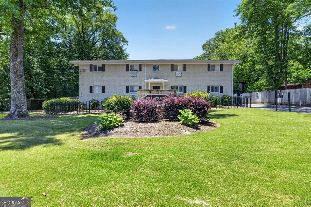 255 Jefferson Place Decatur - main photo