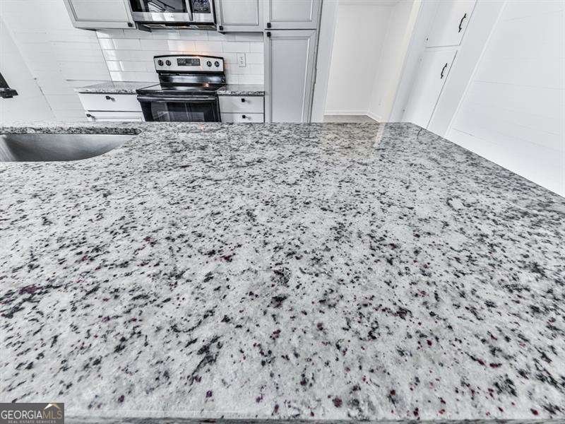 150 Mclain Street Canton - Photo 18