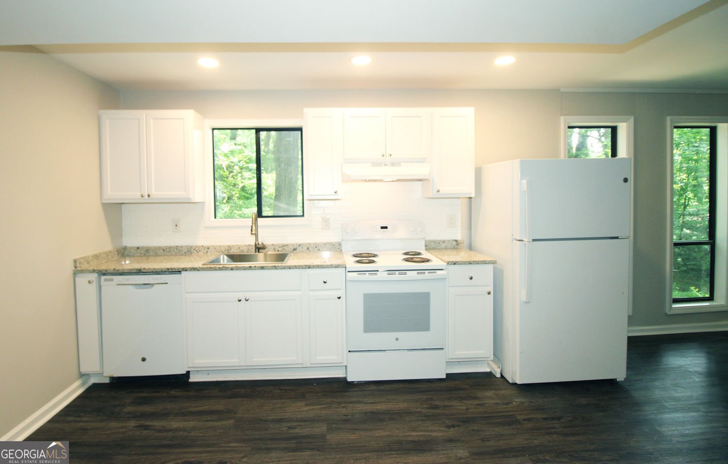495 Nottingham Drive Marietta - Photo 6
