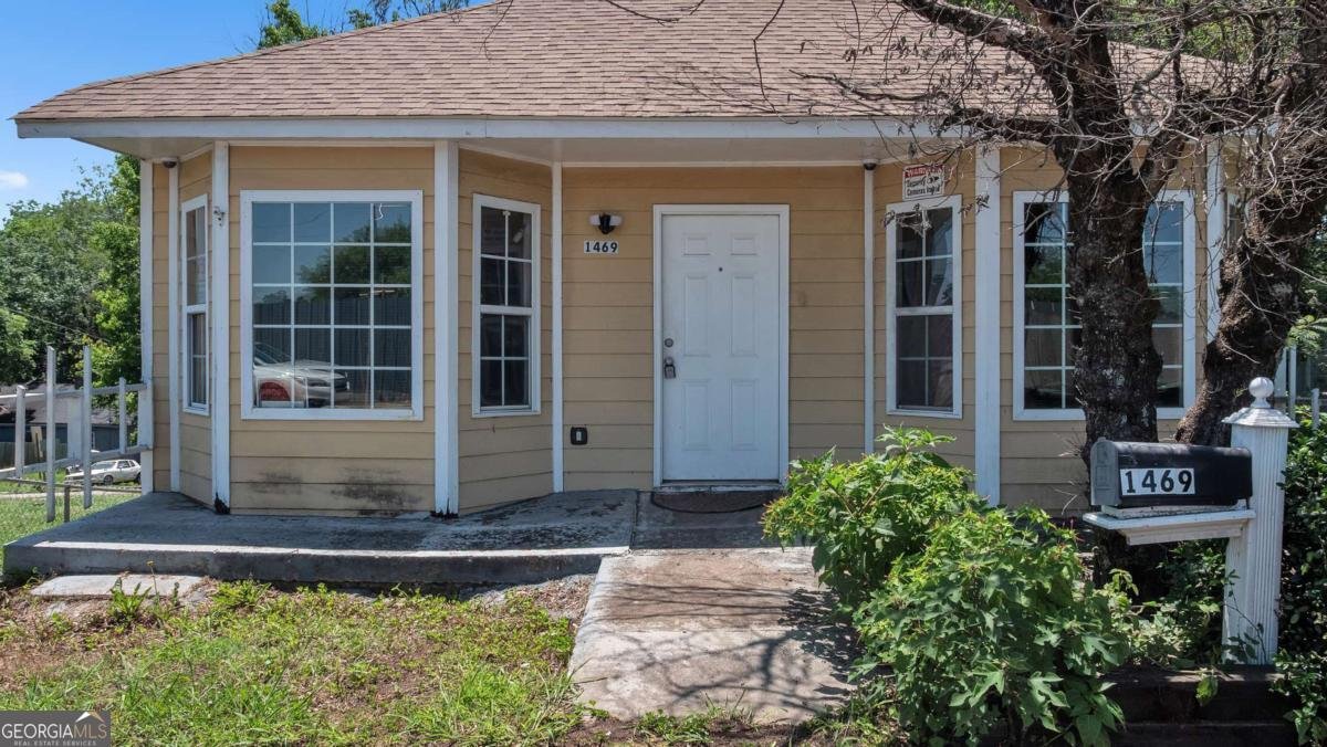 1469 Jonesboro Road Atlanta - main photo