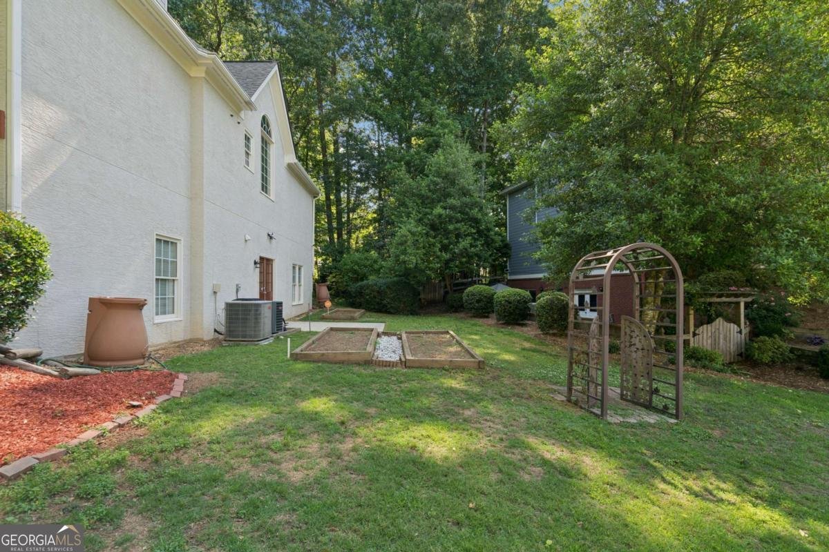 1611 Flowering Dogwood Drive Powder Springs - Photo 6