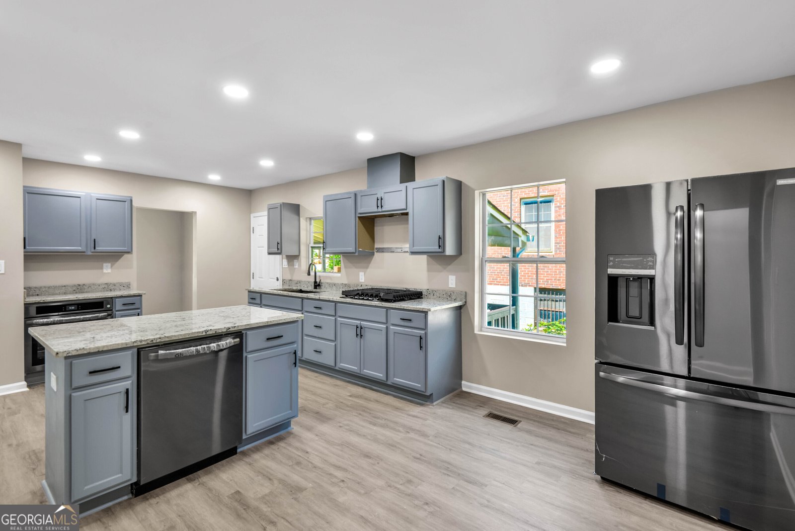 1634 May Avenue Atlanta - Photo 8