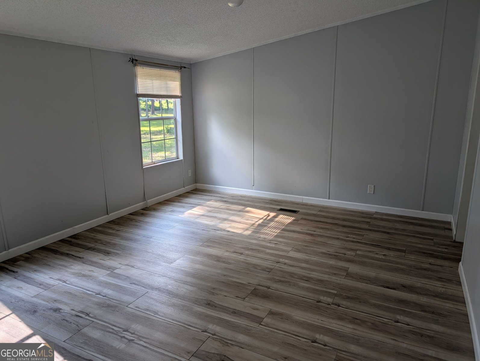 103 Silver Dollar Road Barnesville - Photo 14
