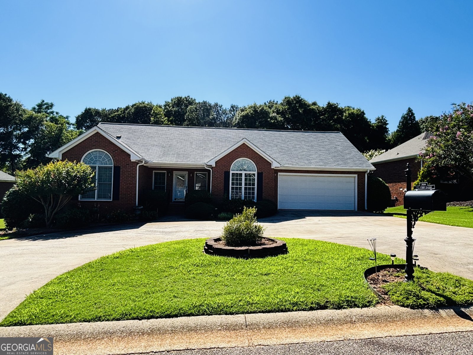 740 Saint Ives Lane Athens - Photo 2