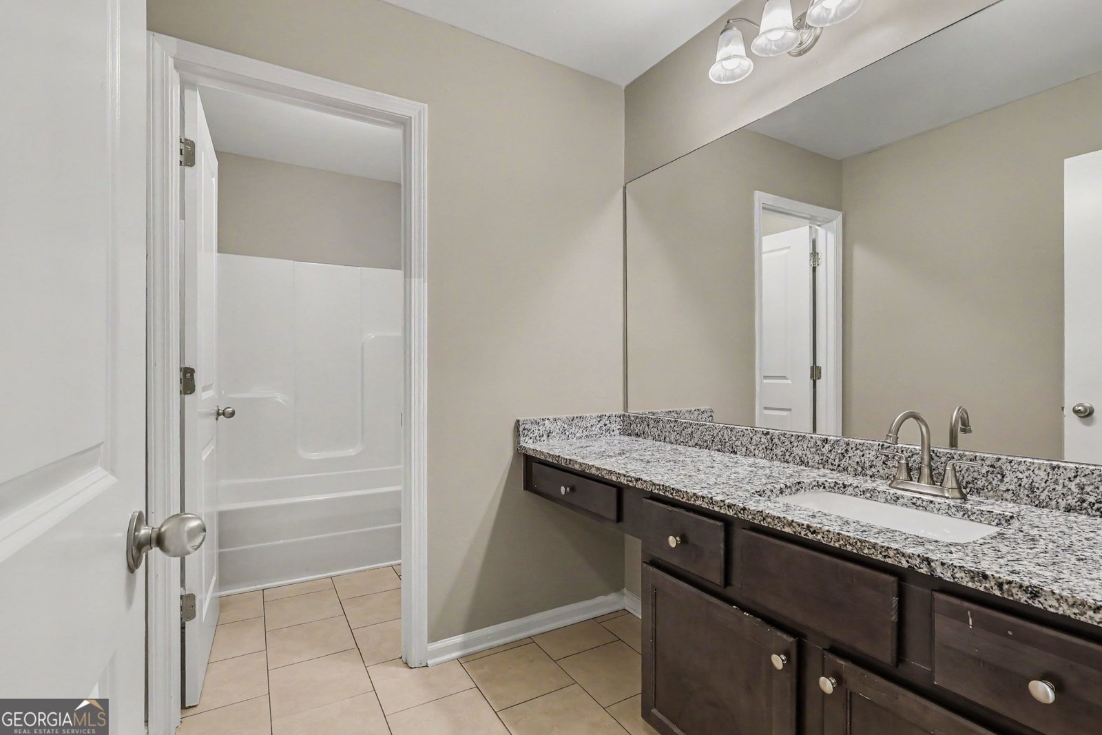 664 Armitage Way Stockbridge - Photo 18