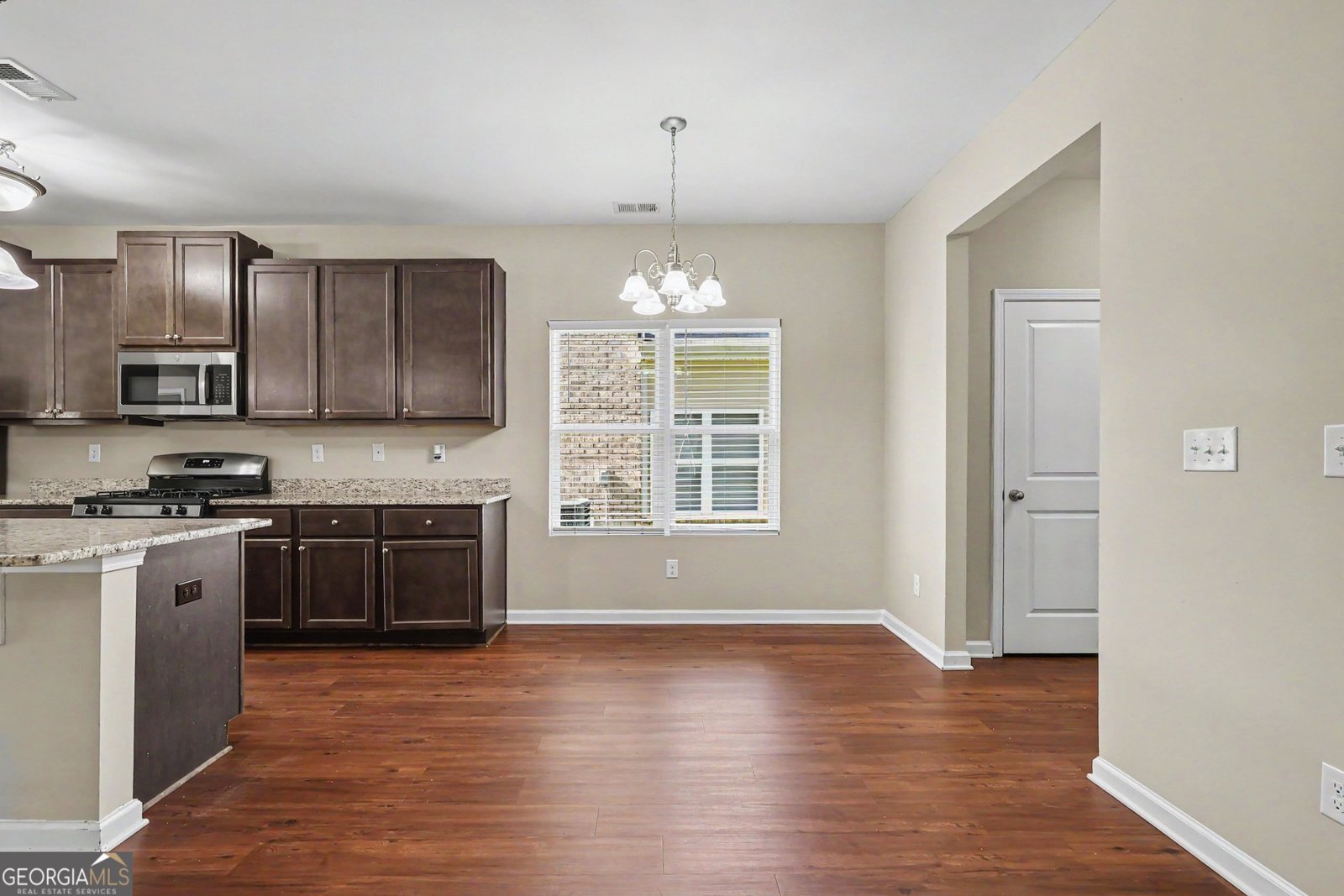 664 Armitage Way Stockbridge - Photo 9