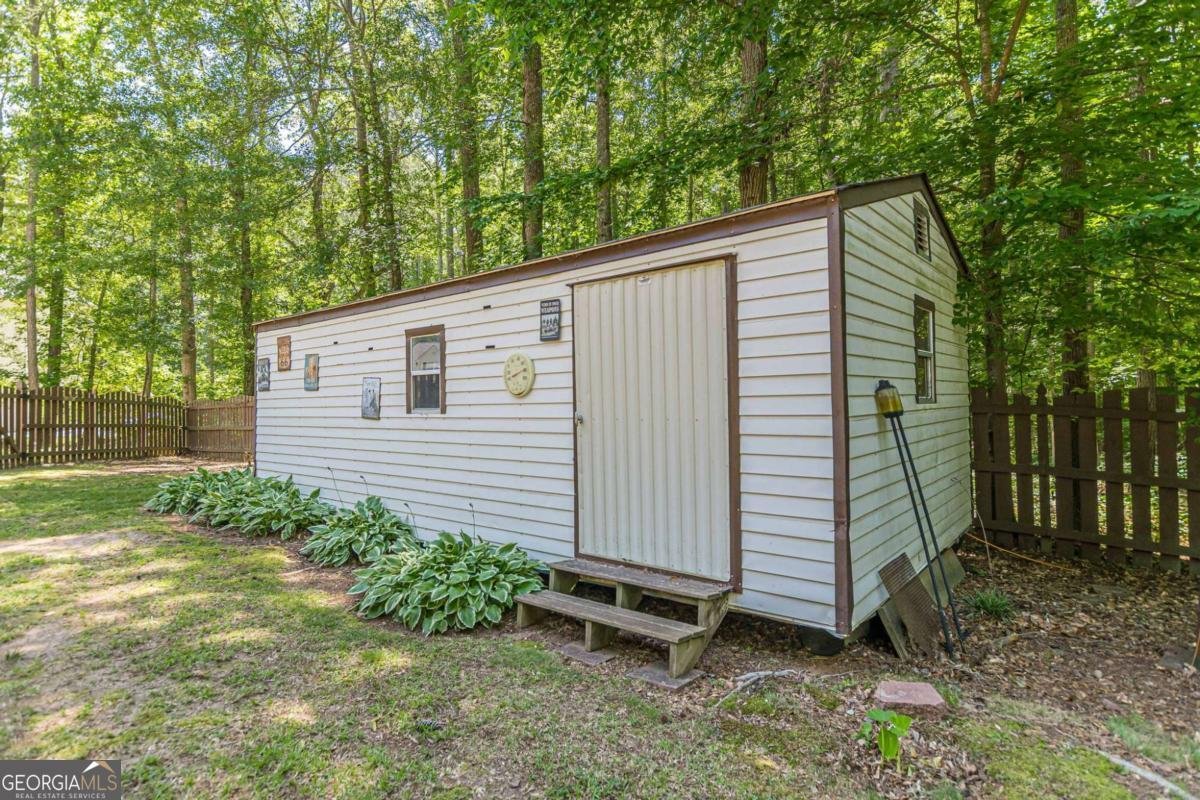 4556 Waldens Farm Court Powder Springs - Photo 7