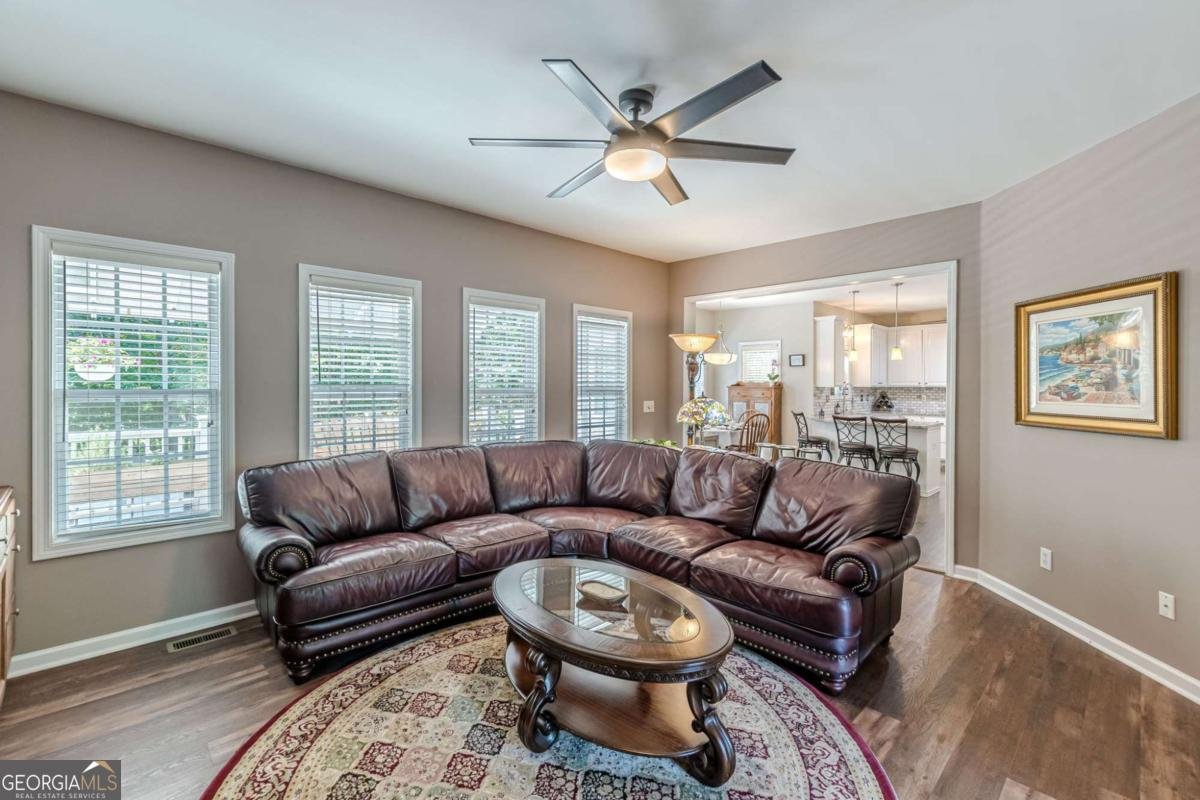 4556 Waldens Farm Court Powder Springs - Photo 9