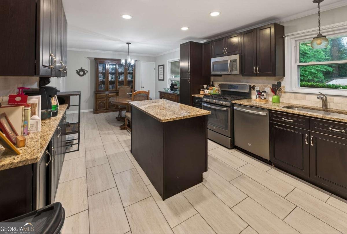 940 Chesterfield Drive Marietta - Photo 12