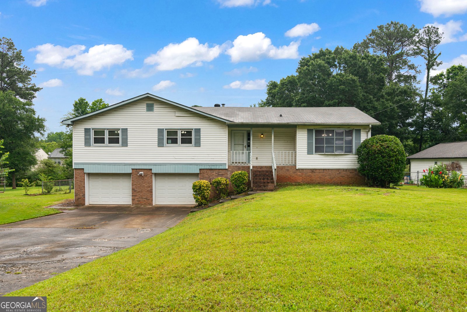 271 Sabrina Court Woodstock - main photo