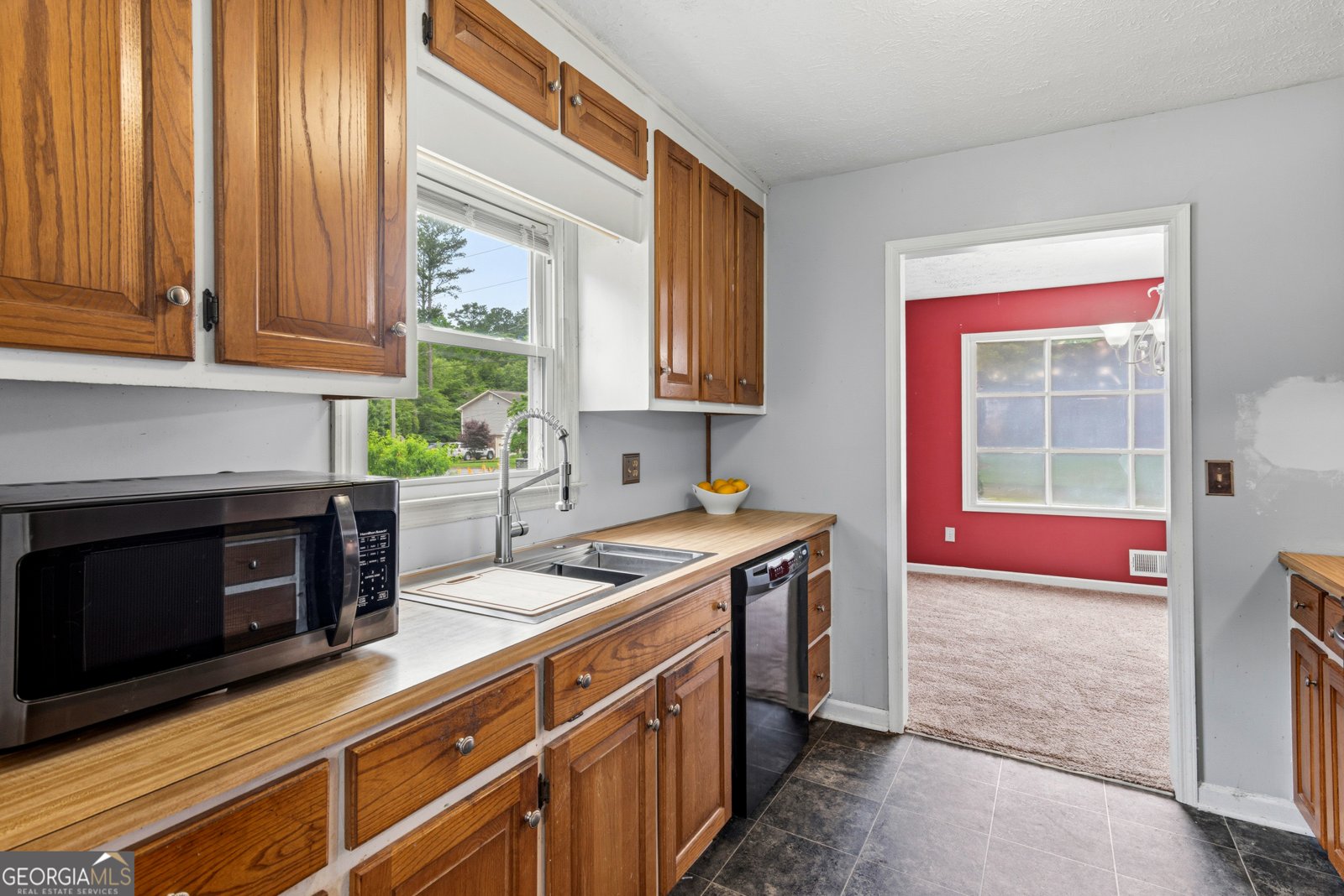 271 Sabrina Court Woodstock - Photo 11