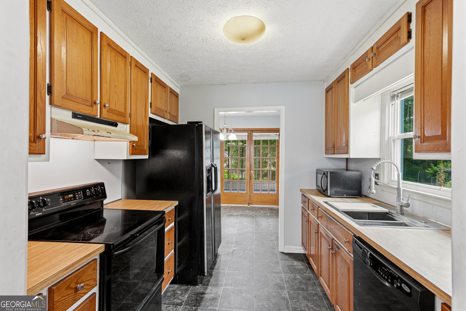 271 Sabrina Court Woodstock - Photo 9
