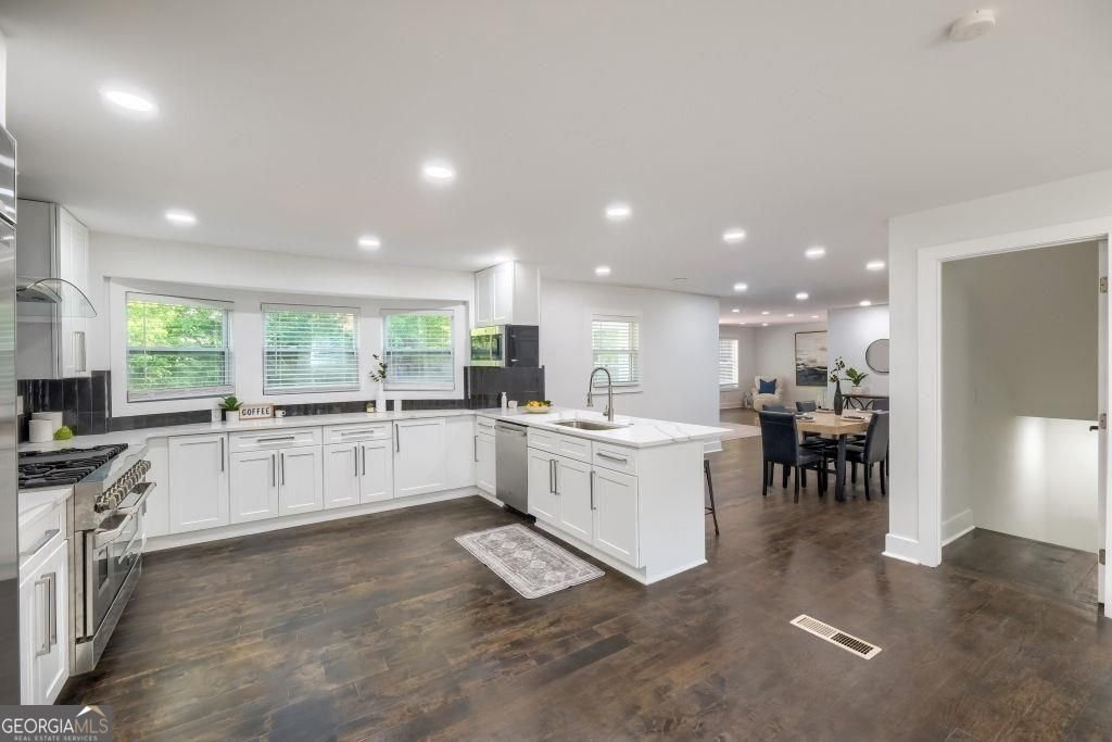 2368 Fenhurst Place Dunwoody - Photo 10