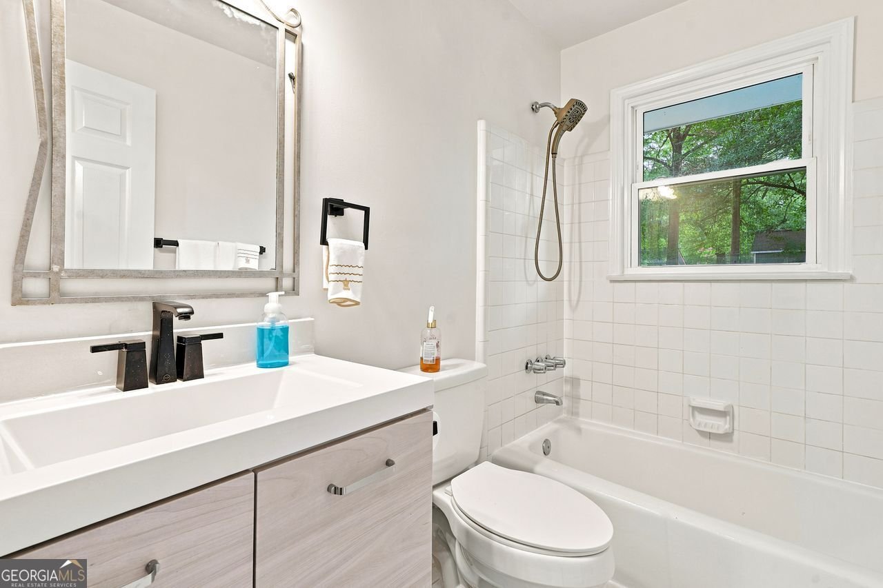 1445 Varner Road Marietta - Photo 9