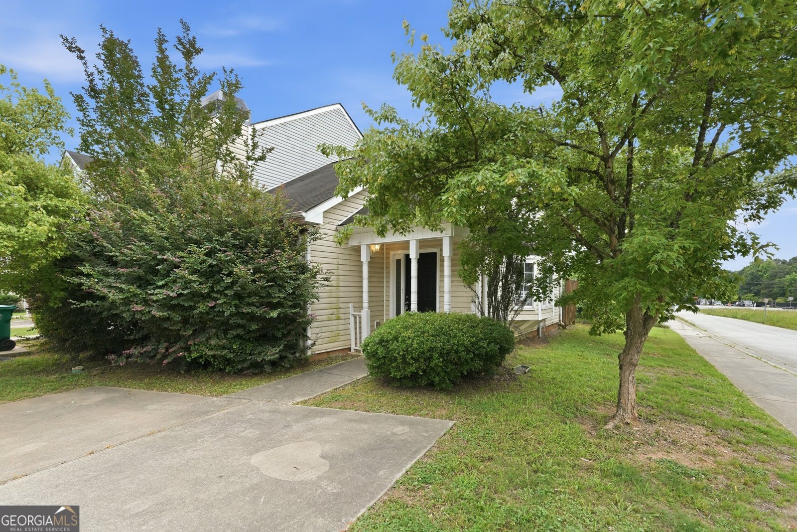 6315 Wellington Walk Way Lithonia - main photo