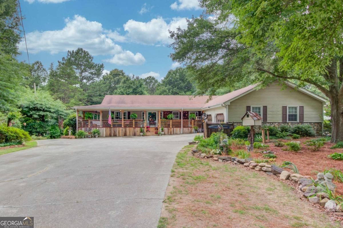 2521 Stone Drive Lilburn - main photo