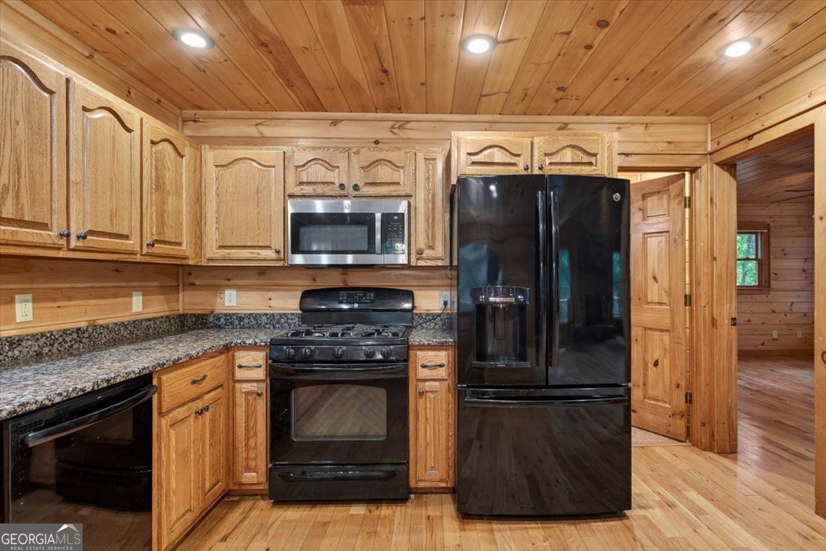648 Stuart Mountain Road Mineral Bluff - Photo 10