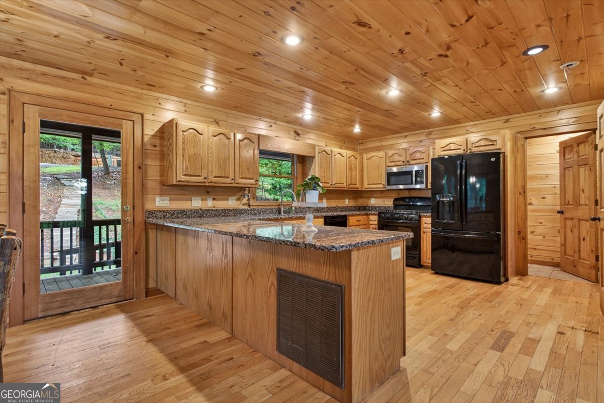 648 Stuart Mountain Road Mineral Bluff - Photo 14