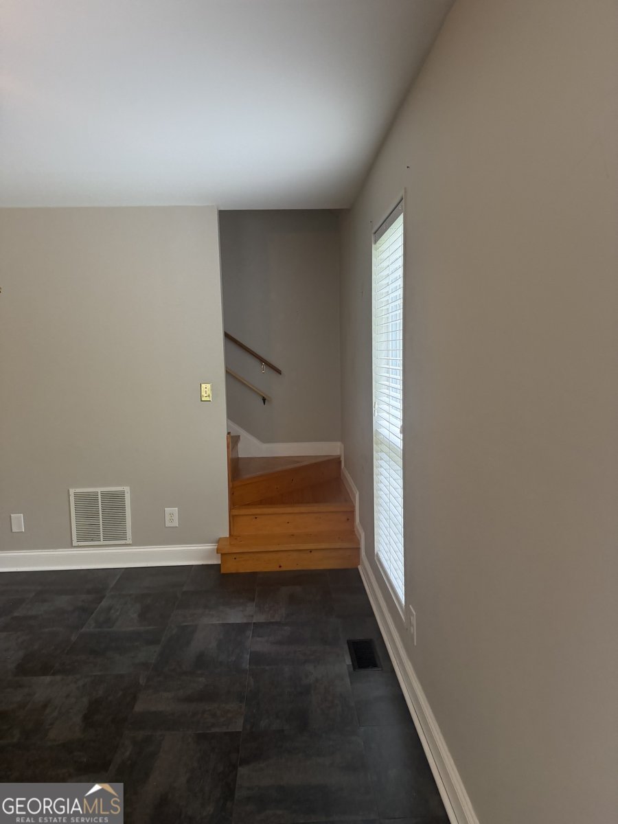 406 Covered Bridge Road Covington - Photo 31