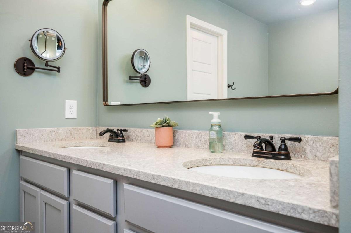 645 Everett Lane Woodstock - Photo 32